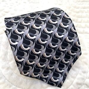 Como Silk Elegant Black and Silver Patterned Tie